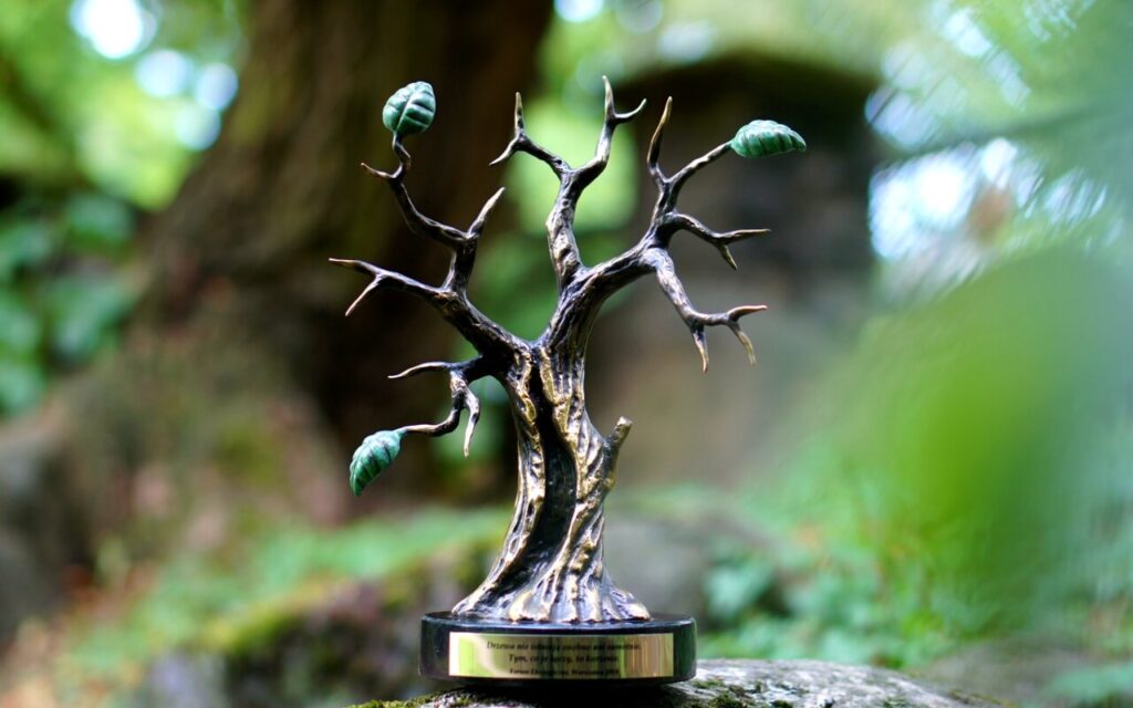 STATUETKA ODLEWANA FORUM EKOLOGICZNE