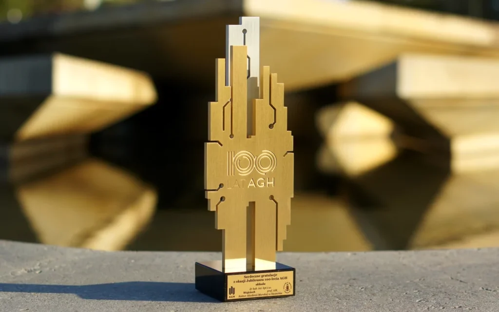 STATUETKA NA JUBILEUSZ 100-LECIE FIRMY