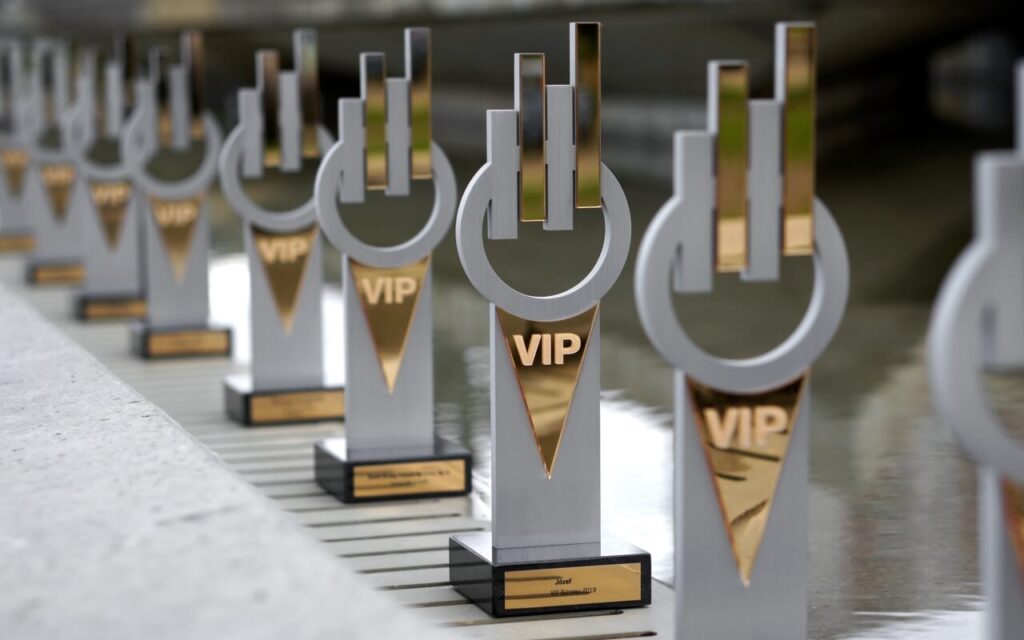 STATUETKI NAGRODY MARKA VIP
