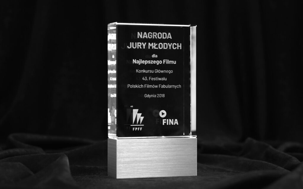 STATUETKA NAGRODA NAJLEPSZY FILM