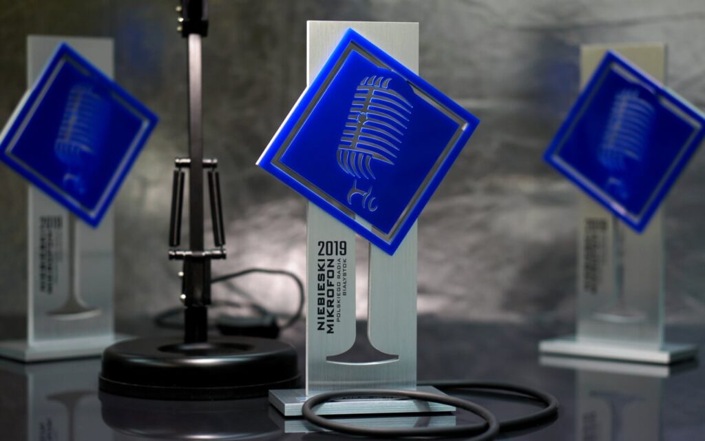 STATUETKA MIKROFON NAGRODA SPECJALNA