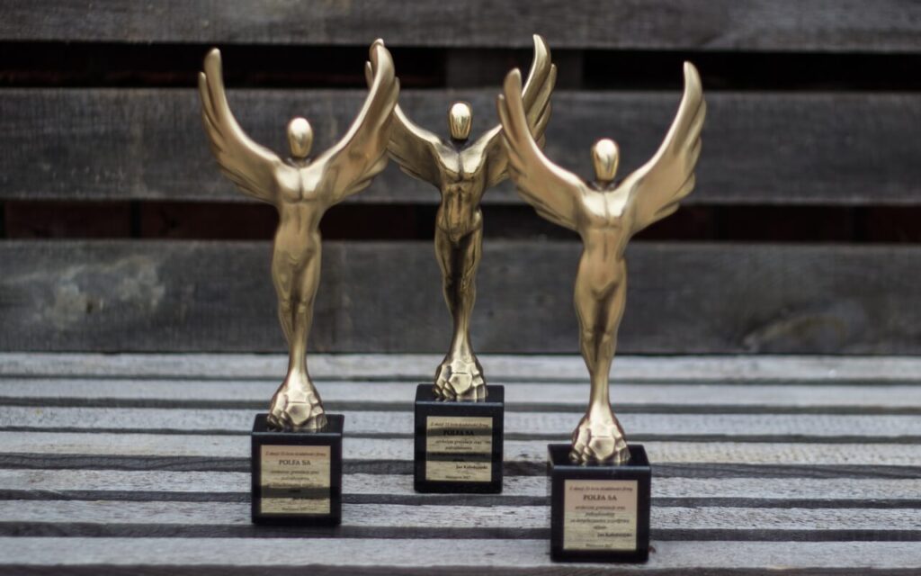 STATUETKI OKOLICZNOŚCIOWE NA ZAMÓWIENIE