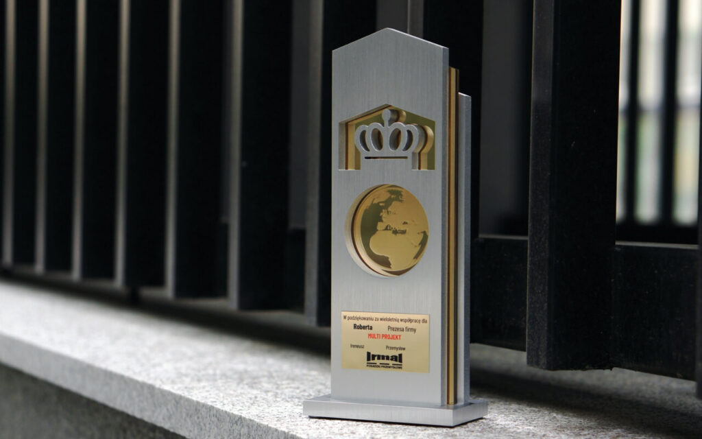 STATUETKA ZA WSPÓŁPRACĘ DLA PREZESA FIRMY