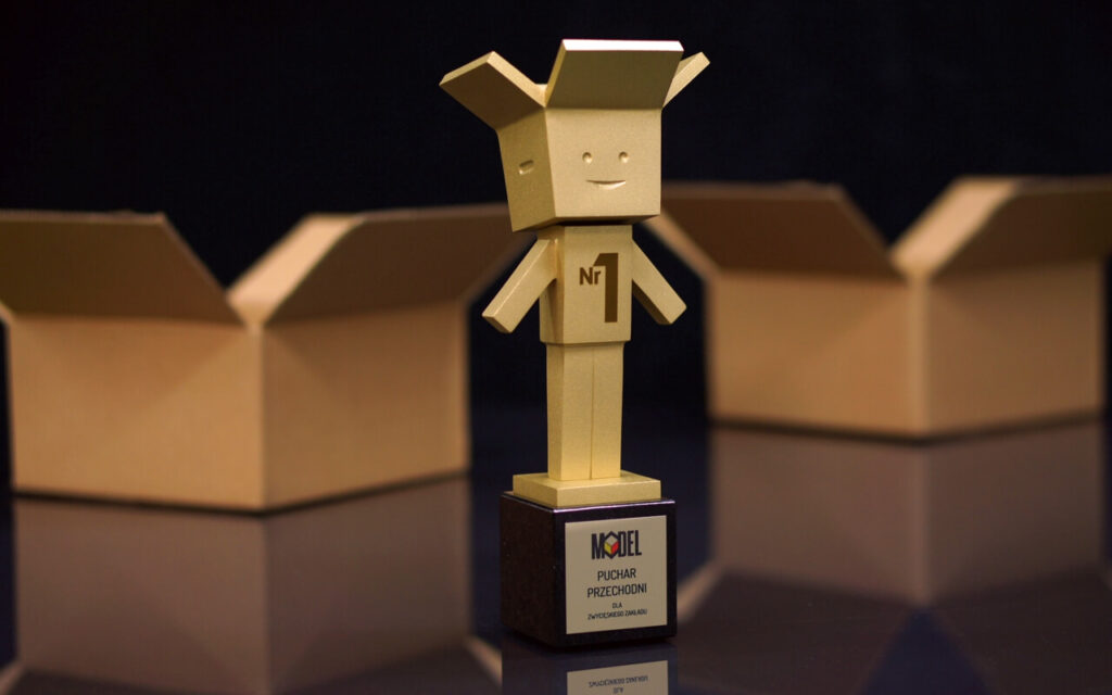 STATUETKA DLA ZWYCIĘZCY PUCHAR PRZECHODNI
