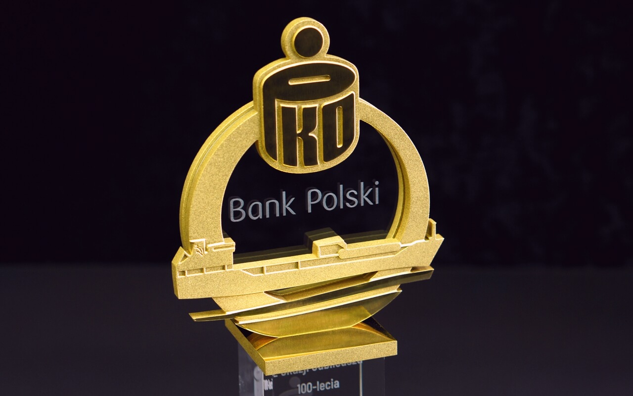 statuetki-jubileusz-100-lat-pko-2