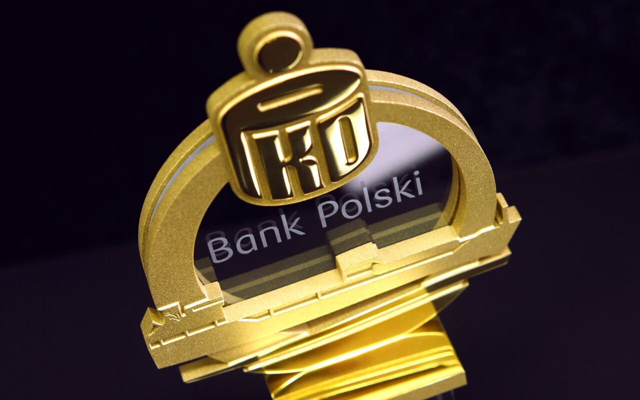 statuetki-jubileusz-100-lat-pko-3