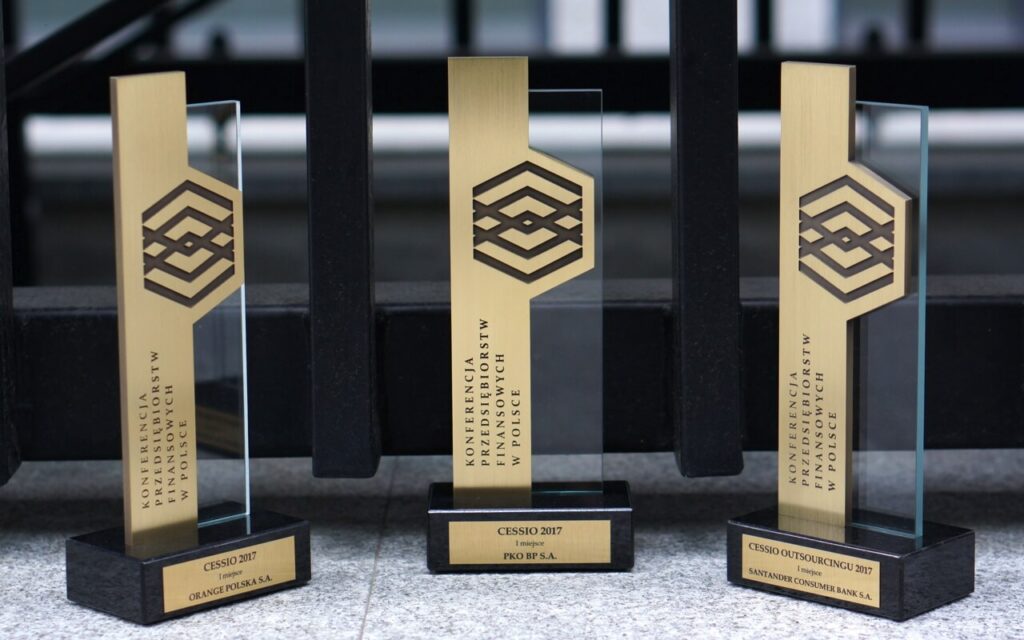 STATUETKI NA KONFERENCJĘ PRZEDSIĘBIORSTW FINANSOWYCH
