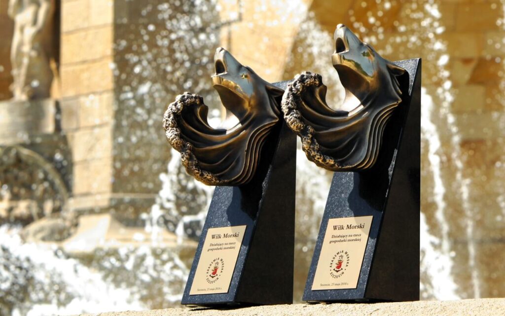 STATUETKI NA ZAMÓWIENIE DLA WYRÓŻNIONYCH