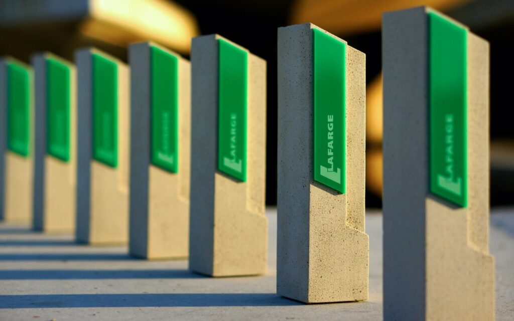 FIRMOWE STATUETKI DLA WYRÓŻNIONYCH