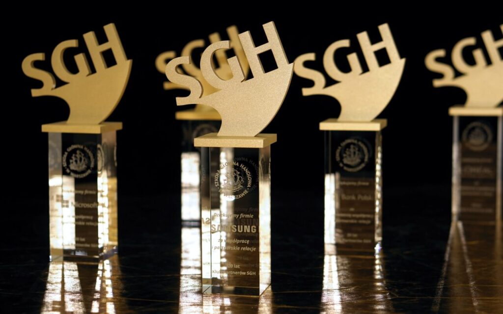 STATUETKI PODZIĘKOWANIA 20 LAT WSPÓŁPRACY