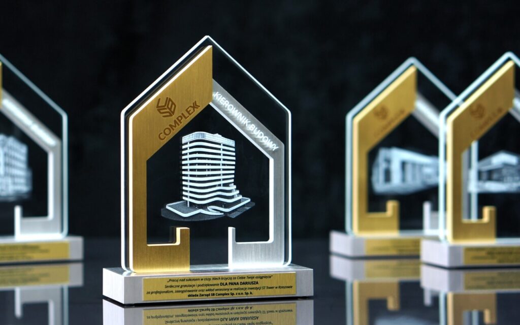 STATUETKA OKOLICZNOŚCIOWA DLA KIEROWNIKA BUDOWY