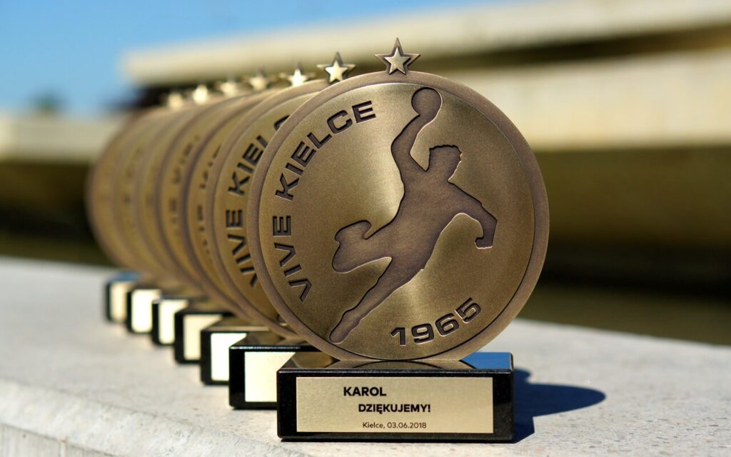 STATUETKI SPORTOWE PIŁKA RĘCZNA