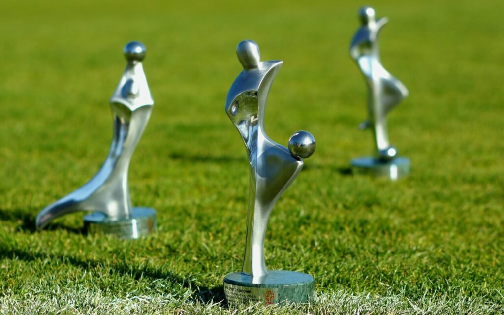 STATUETKI PIŁKARSKIE Z GRAWEREM