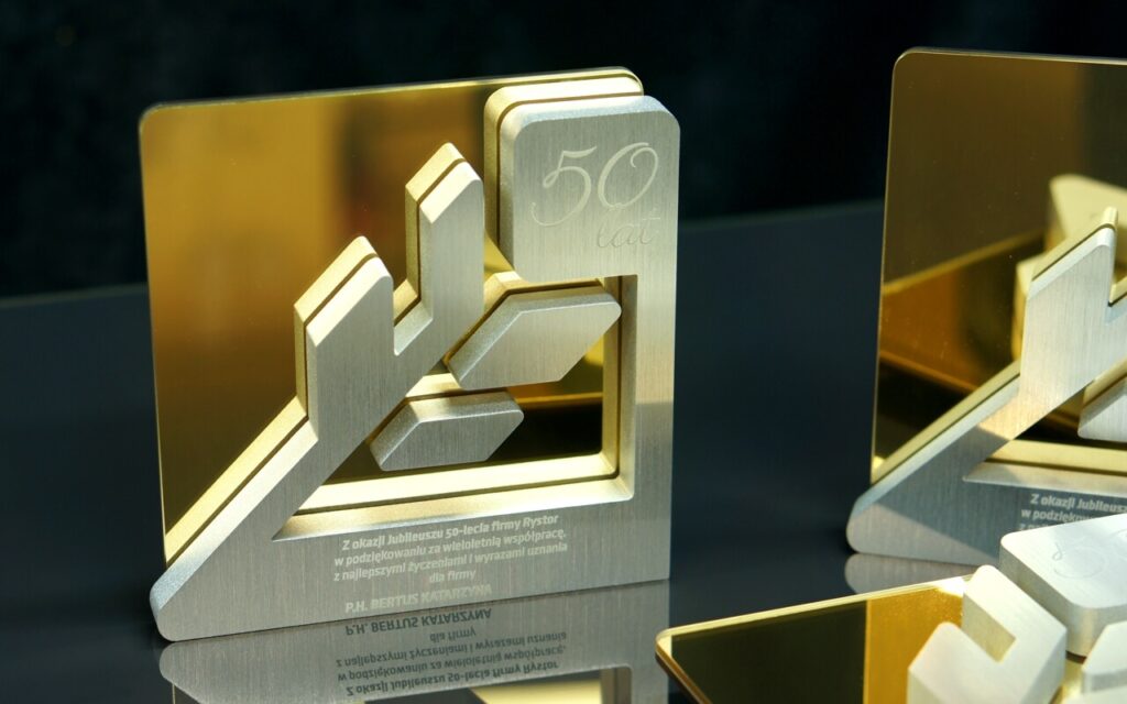 STATUETKI OKOLICZNOŚCIOWE JUBILEUSZ 50 LAT